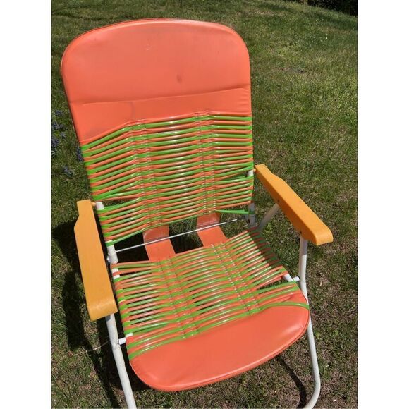 Vintage 1970s Jelly PVC Folding Lawn Chair Mod MCM Retro Lawn Beach Chair - Picture 3 of 11